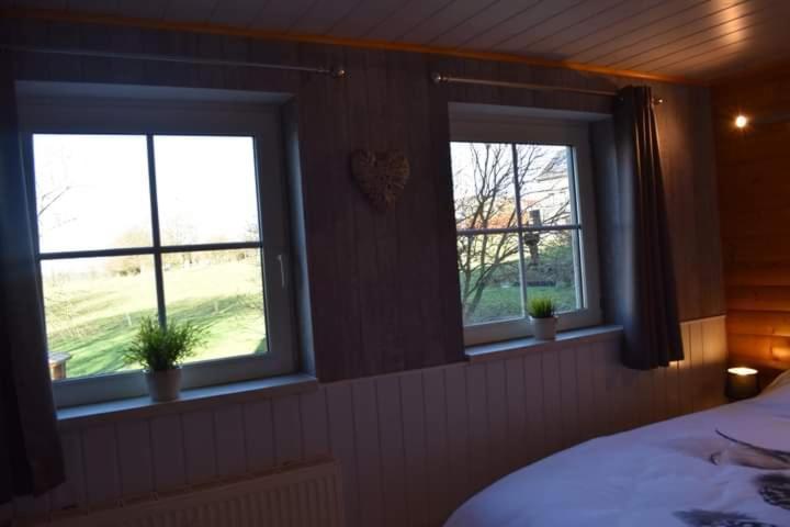 Gîte du cheval blanc d'Houmont Sainte-Ode Extérieur photo